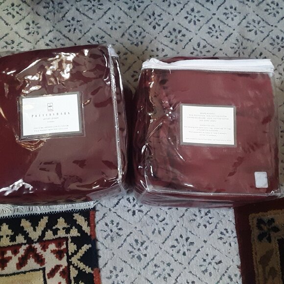 1 Brand New Pottery Barn Extra Wide Rich Burgundy Velvet Rideau Drapes - Picture 4 of 6